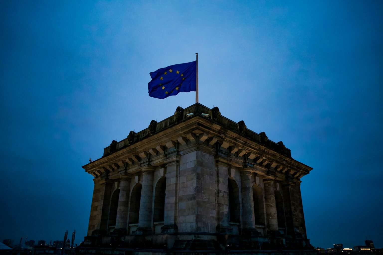 Guerre commerciale avec la Chine : l’Europe organise sa riposte économique Réunion de la Commission européenne pour contrer la guerre commerciale avec la Chine