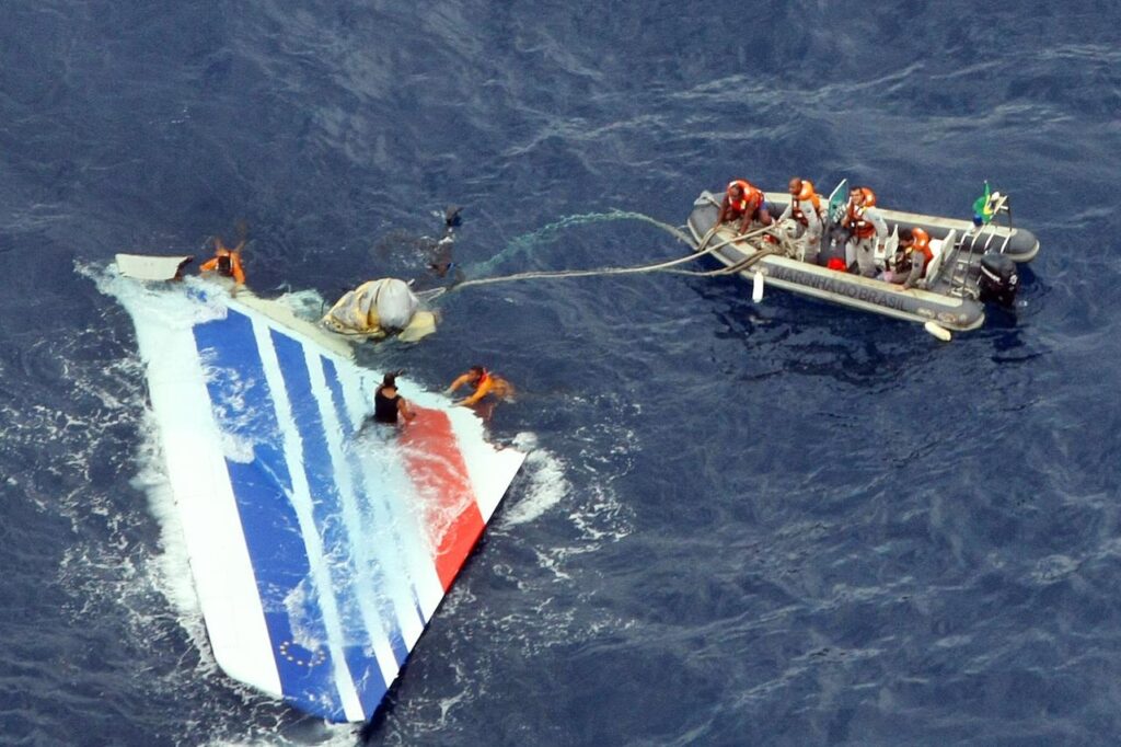 Airbus et Air France reconnus coupables d’homicide involontaire pour le crash AF447 Épave du crash AF447
