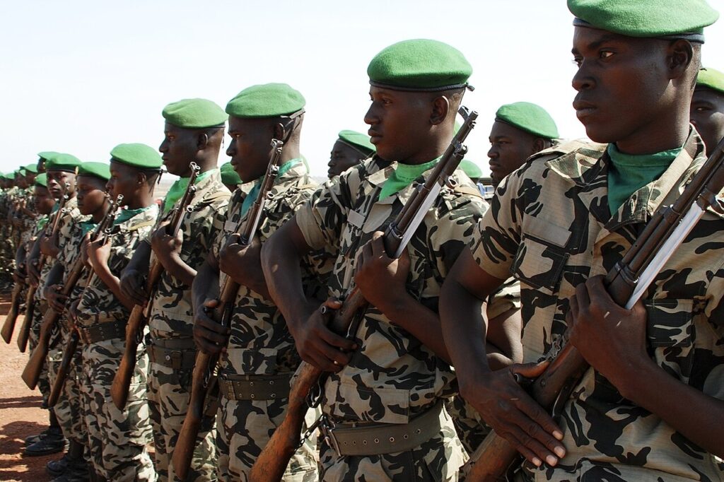 La justice du Mali condamne un diplomate français à vingt ans de prison ferme La ville de Bamako au Mali