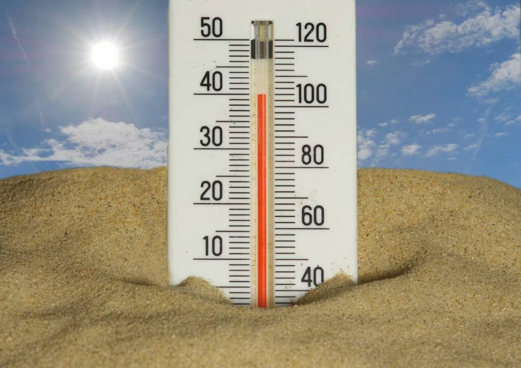 Le Bilan des Noyades Grimpe à Quarante Morts en France en Raison de la Canicule Ville française touchée par la vague de chaleur