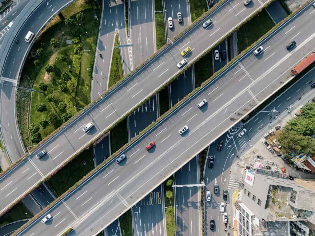 contrôle de vitesse par satellite sur autoroute