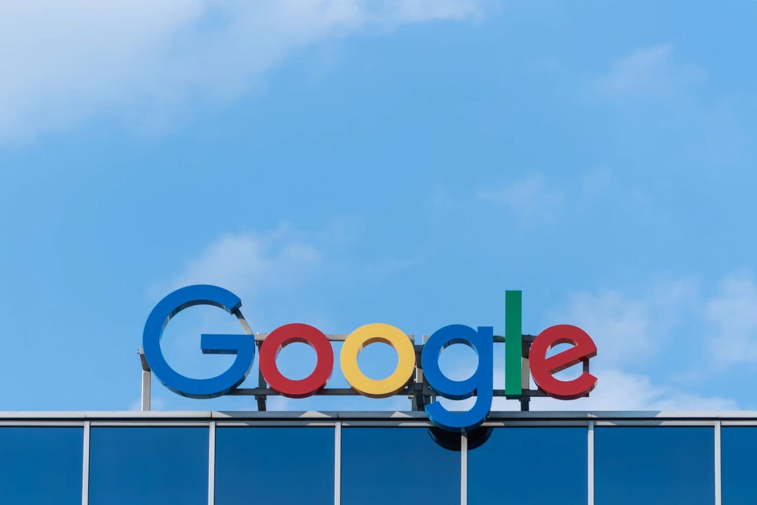 Le Parlement européen adopte le moteur de recherche Qwant par défaut pour remplacer Google Parlement européen moteur de recherche