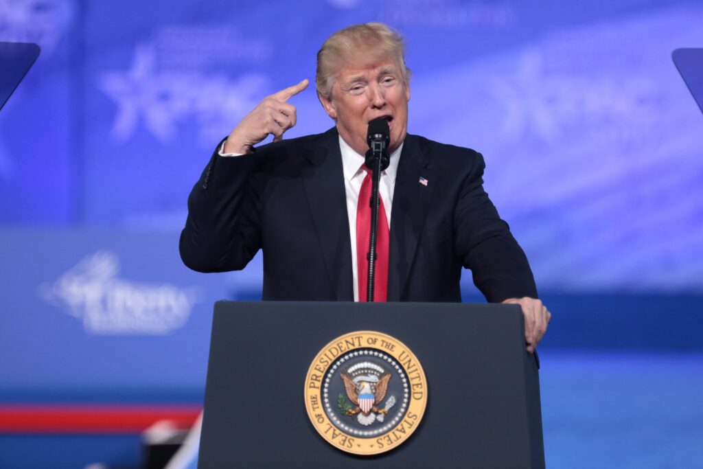 Trump critique Israël suite aux attaques au Liban, mais reste optimiste quant à un accord avec l’Iran Accord Iran États-Unis avec Trump