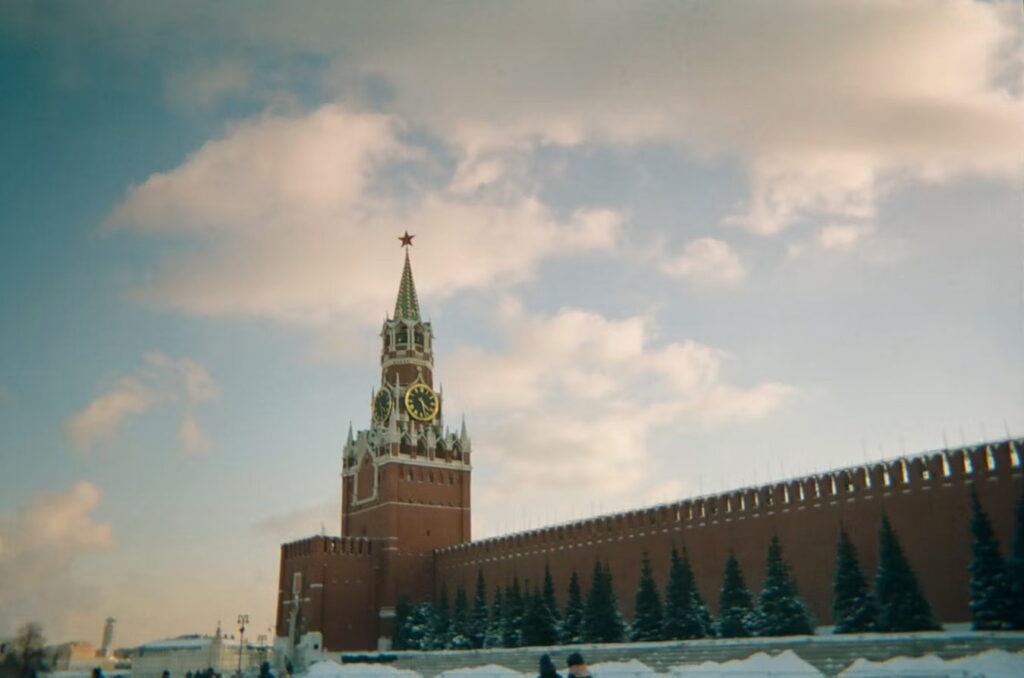 Trêve aérienne en Ukraine : Moscou refuse de commenter les discussions américaines Dmitri Peskov commente la trêve aérienne évoquée au Kremlin