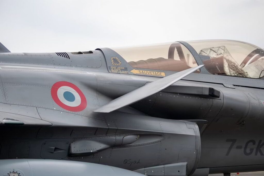 La France dote le Rafale de roquettes à guidage laser pour chasser les drones Rafale équipé pour la chasse aux drones