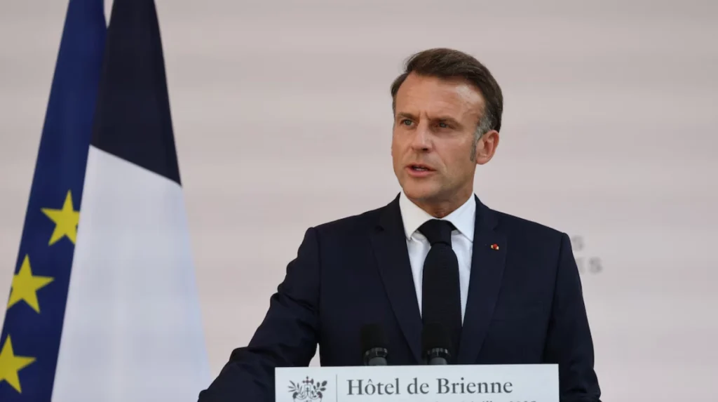 La France Prépare Un Plan D’Économies De 54 Milliards D’Euros La France Prépare Un Plan DÉconomies De 54 Milliards DEuros