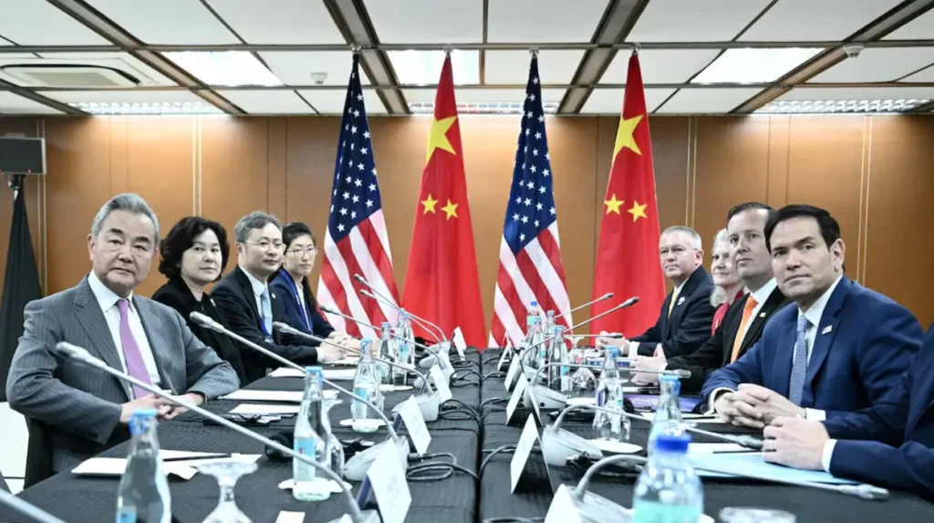Wang Yi et Marco Rubio s’entretiennent sur le Moyen-Orient Wang Yi et Marco Rubio sentretiennent sur le Moyen-Orient