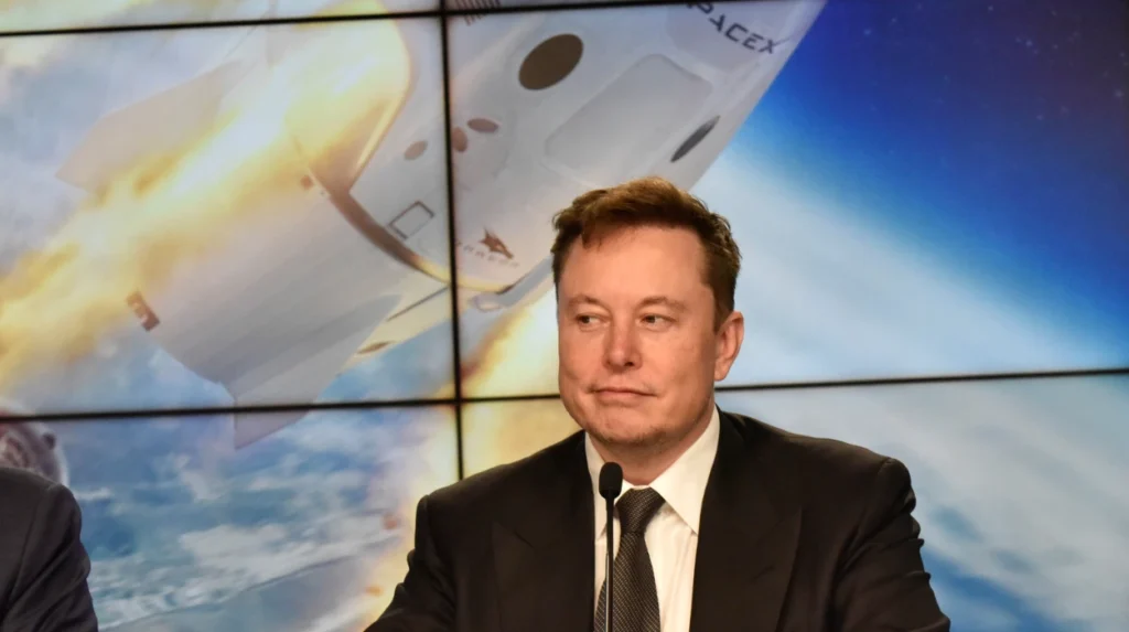 Elon Musk promet une action SpaceX à chaque enfant américain