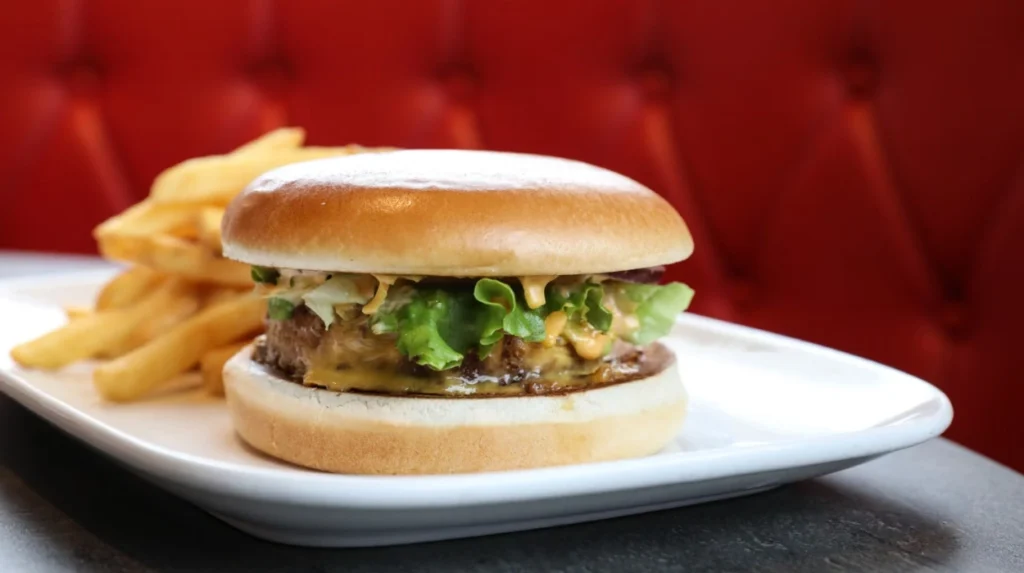 État nounou ou protection des consommateurs : l’UE relance le débat sur l’étiquetage des burgers végétaux. État nounou ou protection des consommateurs l’UE relance le débat sur l’étiquetage des burgers végétaux.